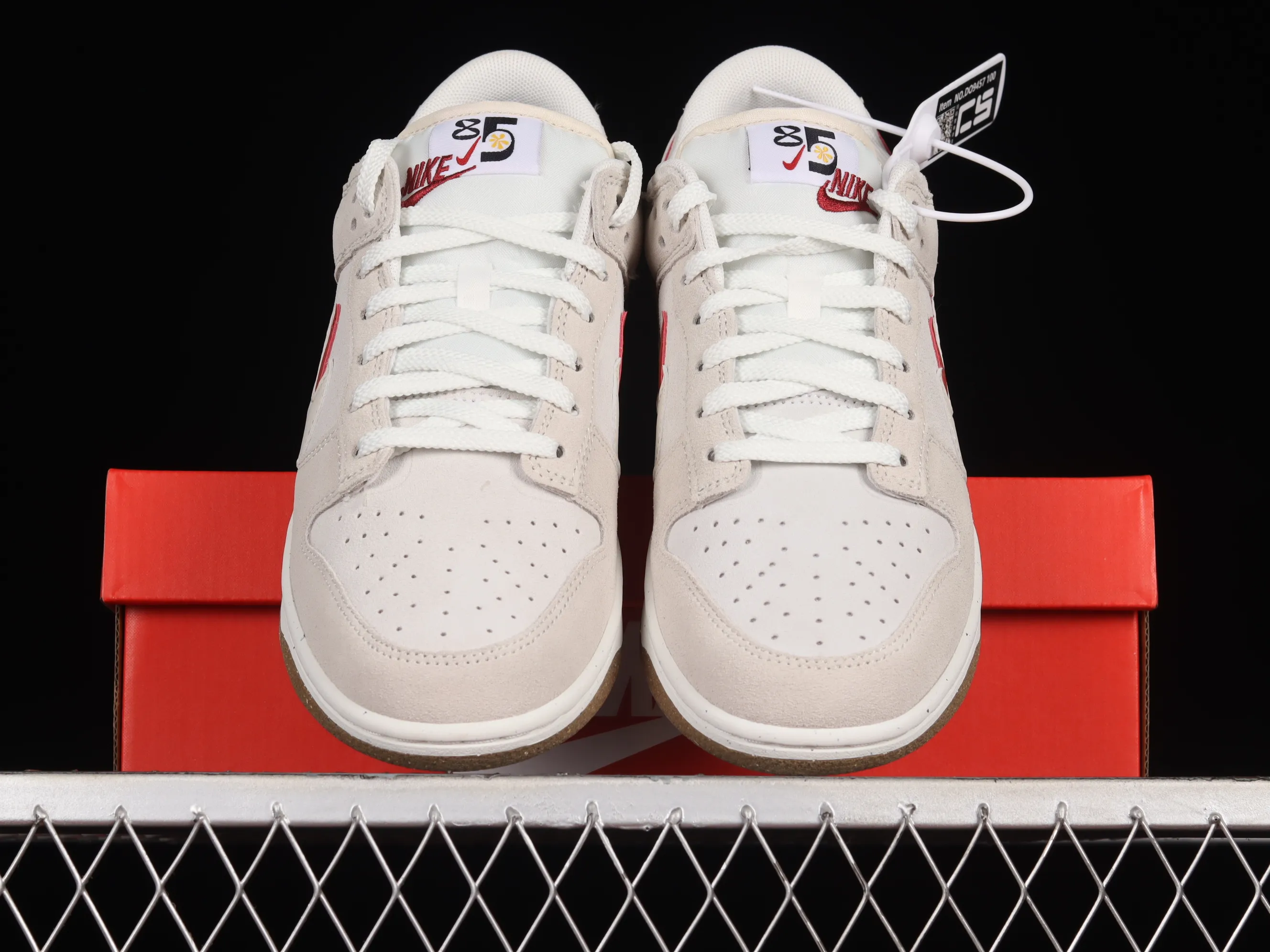 All categories Nk SB Dunk series Nk SB Dunk Low low-top sneakers Nk SB Dunk Low "85" gray red double hook SB low-top sports and leisure sneakers DO9457-100